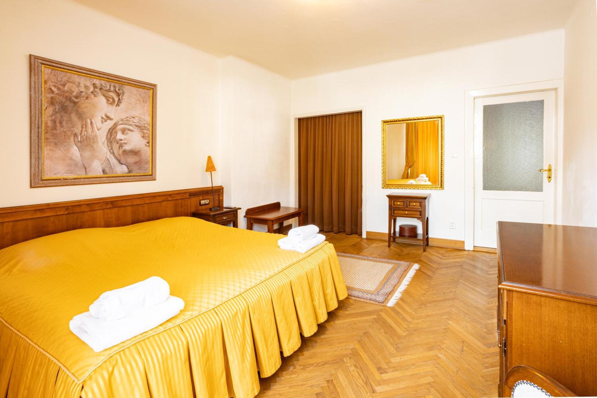 Melissa Apartments Karlovy Vary Luaran gambar