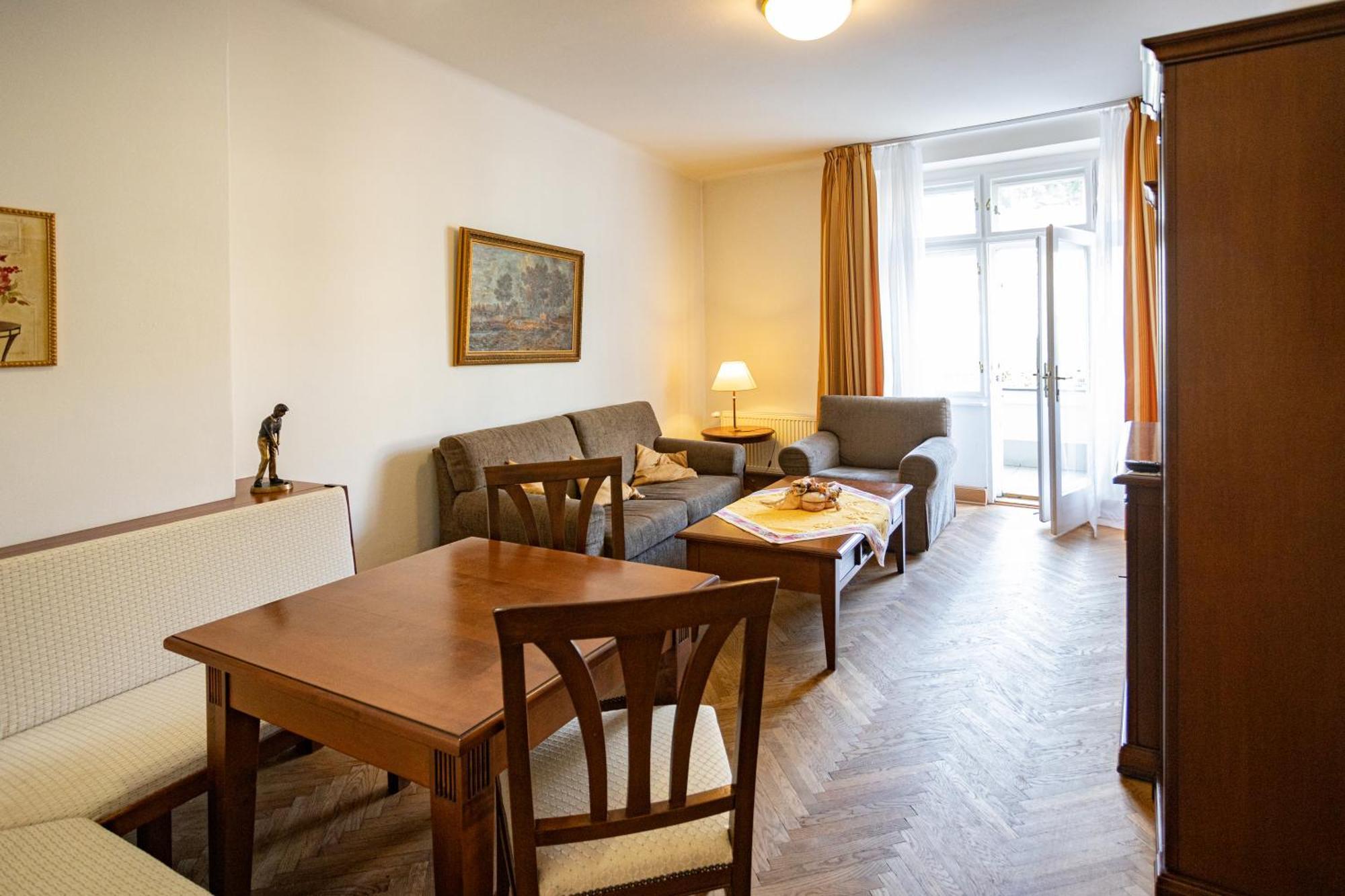 Melissa Apartments Karlovy Vary Luaran gambar